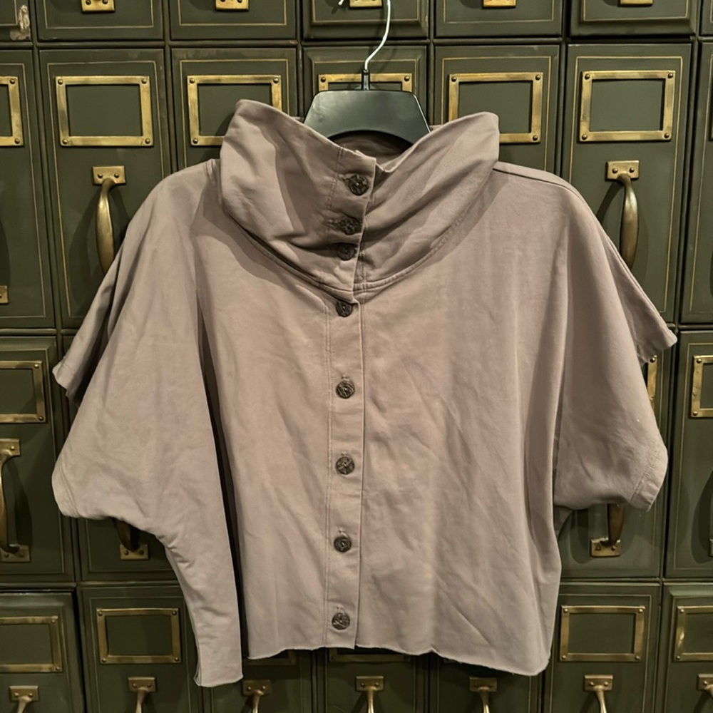Basic threads Cropped Top